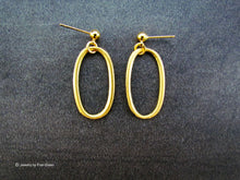 Load image into Gallery viewer, KENT Earrings
